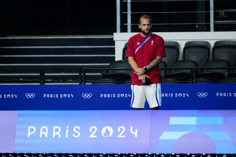 Quentin Coton au bord du bassin des Jeux de Paris 2024
